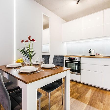 Smart Rental Management Apartments - City Center Βρότσλαβ Εξωτερικό φωτογραφία